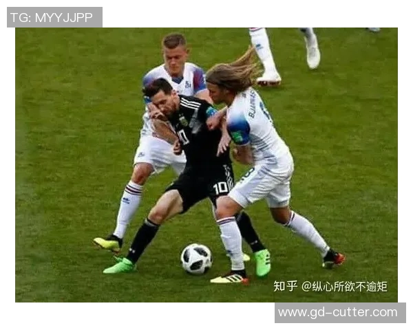 足球明星的潜质包括技术能力心理素质团队合作和身体素质等多方面因素分析