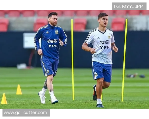 当今足球明星前锋谁最强大他们的成就与影响力分析 当今足球明星前锋谁最强大他们的成就与影响力分析