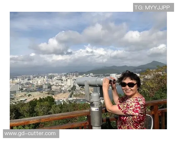 足球明星风采大汇集精彩瞬间尽在这里让你一览无余