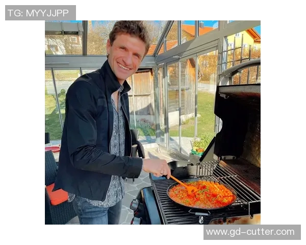 足球明星品尝世界美食的精彩瞬间视频合集