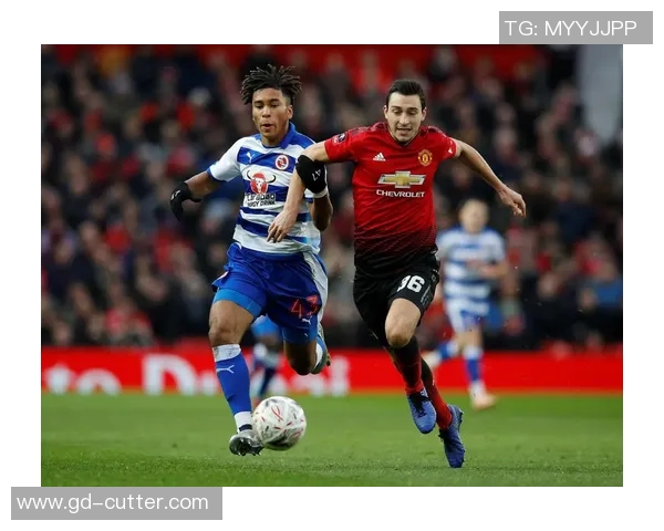 曼联对阵雷丁精彩赛事免费直播全程回放与分析 曼联对阵雷丁精彩赛事免费直播全程回放与分析